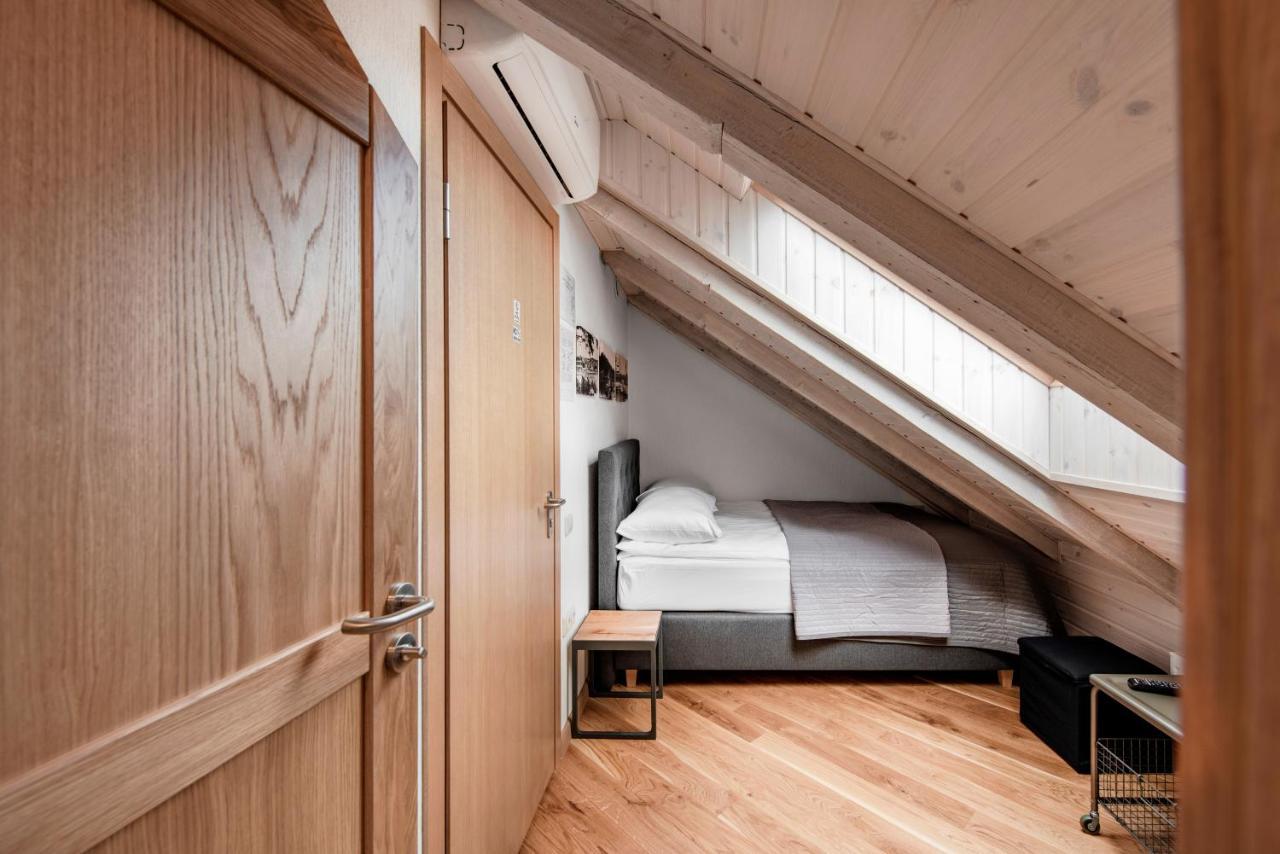 Small Attic Rooms In Kaunas Old Town Exteriér fotografie